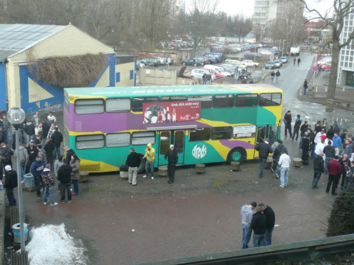 Beratungsbus der Aktion "Hart am Limit"